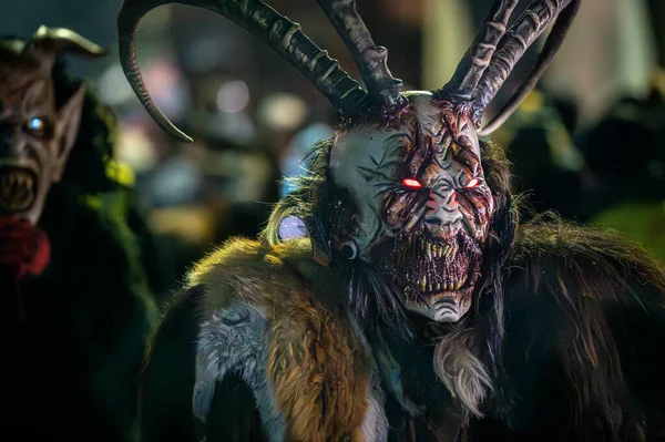 Krampus Demonios Navidad Esperando San Nicolo — Foto de Stock