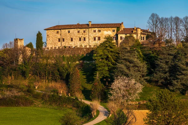 Прекрасний Середньовічний Замок Італії — стокове фото