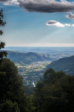 Natisone Vadisi, İtalya 'nın güzel doğasının manzarası.