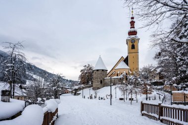 Fusine köyündeki tarihi kilise. Tarvisio