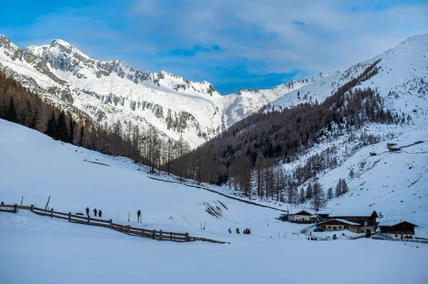 意大利南蒂罗尔Ahrn山谷雪地下的Val Aurina美景和迷人的美景 — 图库照片