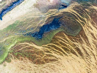 Göl ve ağız havadan görünüyor..