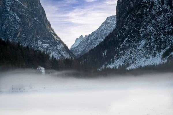 stock image Lake Dobbiaco. Treasure chest among the Dolomites. Winter atmosphere.