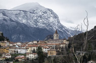 Gemona del Friuli, Friuli 'nin antik Lombard incisi..