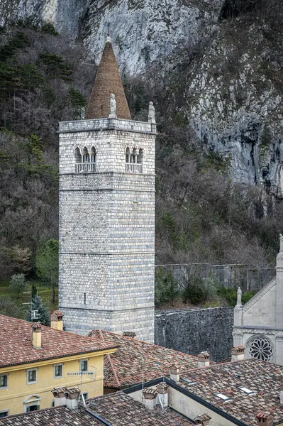 Artegna Cerro San Martino Con Castillo Lombardo —  Fotos de Stock