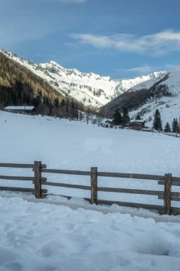 Valle Aurina vadisinin karlı manzarası