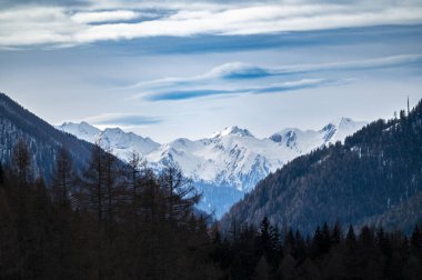 Valle Aurina vadisinin karlı manzarası