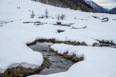 Valle Aurina vadisinin karlı manzarası