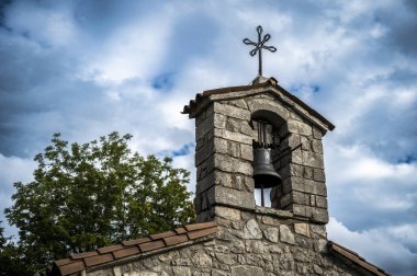 Natisone vadilerinde popüler mimari ve doğanın cazibesi. Cividale del Friuli