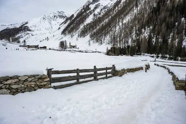 Verschneite Landschaft Ahrntal — Stockfoto