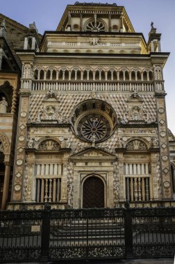 Bergamo, İtalya 'da güzel tarihi mimari