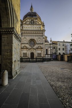 Bergamo, İtalya 'da güzel tarihi mimari