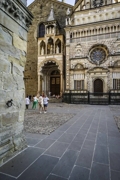 Bergamo, İtalya 'da güzel tarihi mimari