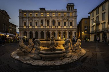 Bergamo, İtalya 'da güzel tarihi mimari