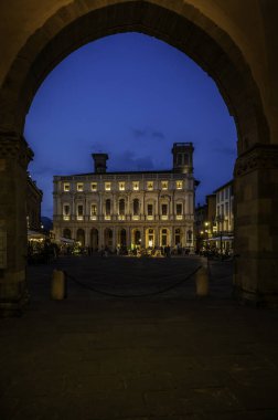 Bergamo, İtalya 'da güzel tarihi mimari