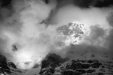 Canin ve Montasio dağlarında bahar karı