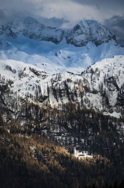 Canin ve Montasio dağlarında bahar karı