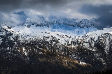 Canin ve Montasio dağlarında bahar karı