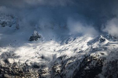 Canin ve Montasio dağlarında bahar karı