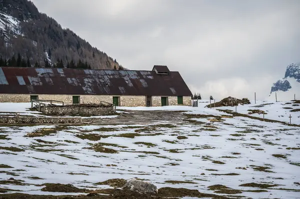 Neige Printanière Sur Mont Canin Montasio — Photo