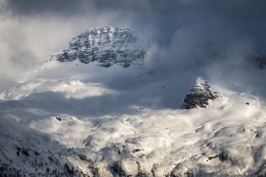 Canin ve Montasio dağlarında bahar karı