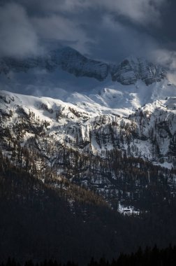 Canin ve Montasio dağlarında bahar karı