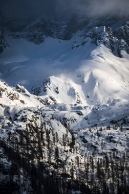 Canin ve Montasio dağlarında bahar karı