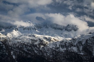 Canin ve Montasio dağlarında bahar karı