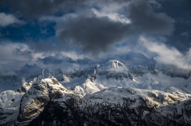 Canin ve Montasio dağlarında bahar karı