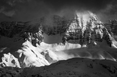 Canin ve Montasio dağlarında bahar karı