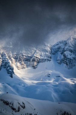 Canin ve Montasio dağlarında bahar karı