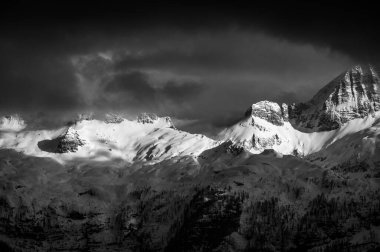 Canin ve Montasio dağlarında bahar karı