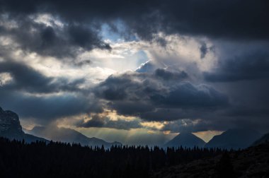 Canin ve Montasio dağlarında bahar karı