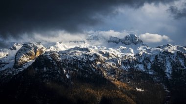 Canin ve Montasio dağlarında bahar karı