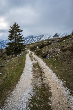 Canin ve Montasio dağlarında bahar karı