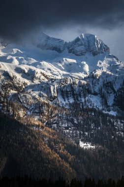 Canin ve Montasio dağlarında bahar karı