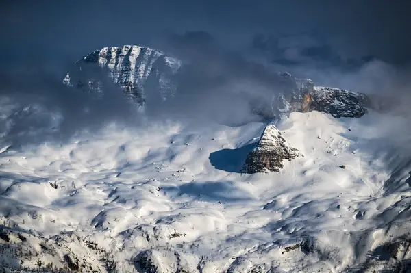 Весенний Снег Горе Канин Монтазио — стоковое фото
