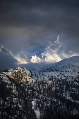 Canin ve Montasio dağlarında bahar karı