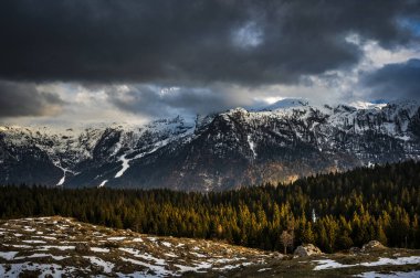Canin ve Montasio dağlarında bahar karı