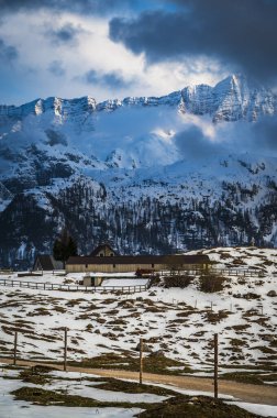 Canin ve Montasio dağlarında bahar karı
