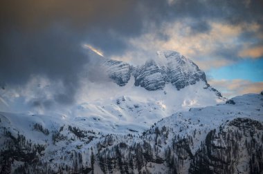Canin ve Montasio dağlarında bahar karı