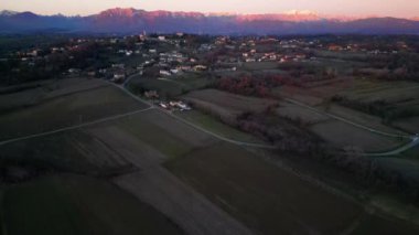 İtalya 'daki Dağ Vadisi' nin hava manzarası