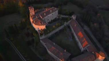 İtalya, Villalta şatosunun hava manzarası