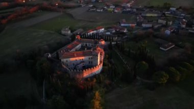 İtalya, Villalta şatosunun hava manzarası