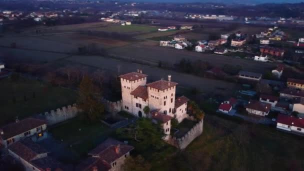 Puesta Sol Sobre Antigua Mansión Cassacco Friuli Visto Desde Arriba — Vídeos de Stock