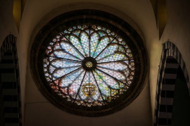 İtalya 'nın Monterosso antik köyünde eski ve güzel bir kilise.     