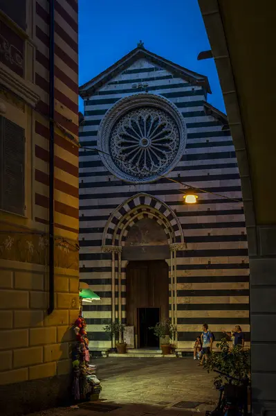 Gente Che Cammina Strada Cinque Terre Monterosso Antico Borgo Foto Stock