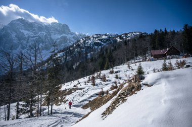 Valbruna vadisinde kar