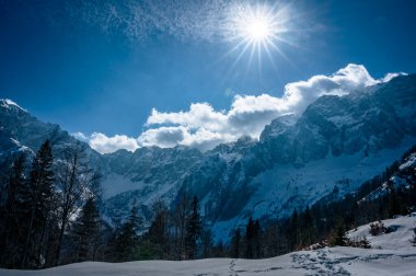 Valbruna vadisinde kar