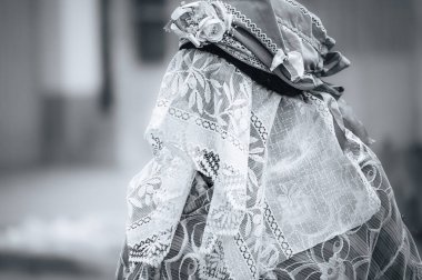 Carnia 'daki karnaval. Sauris, dini ve pagan geleneğinin maskeleri. İtalya